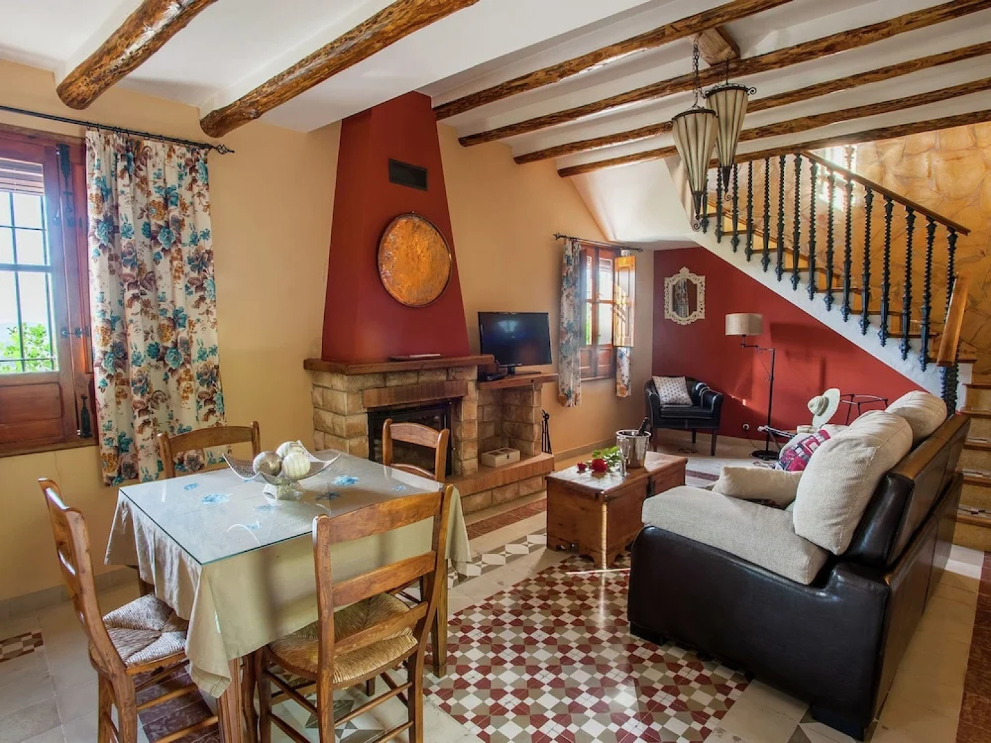 Comfortable Mansion in Rute with Hot Tub