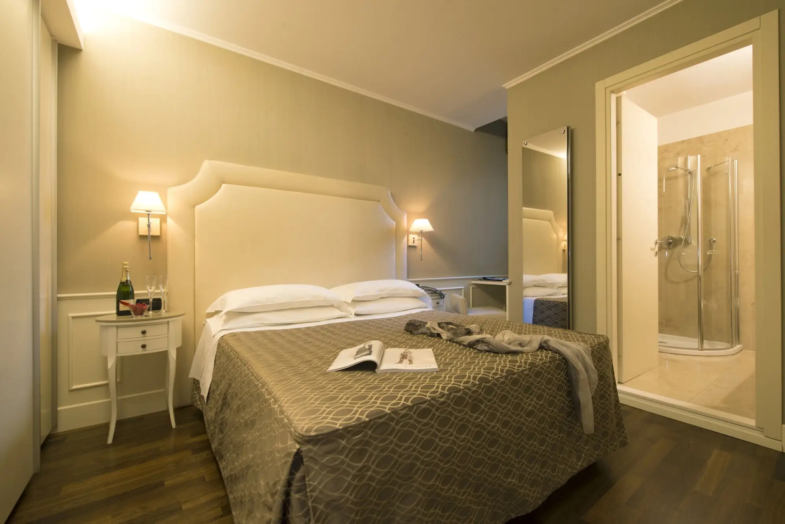 Отель Fenice Milano