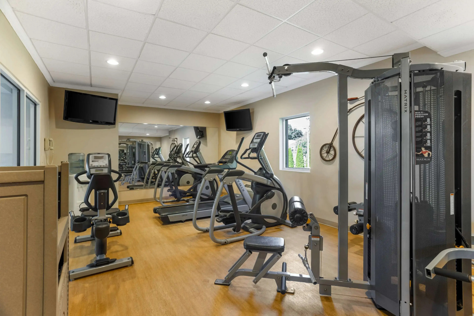 Best Western Plus Revere Inn & Suites
