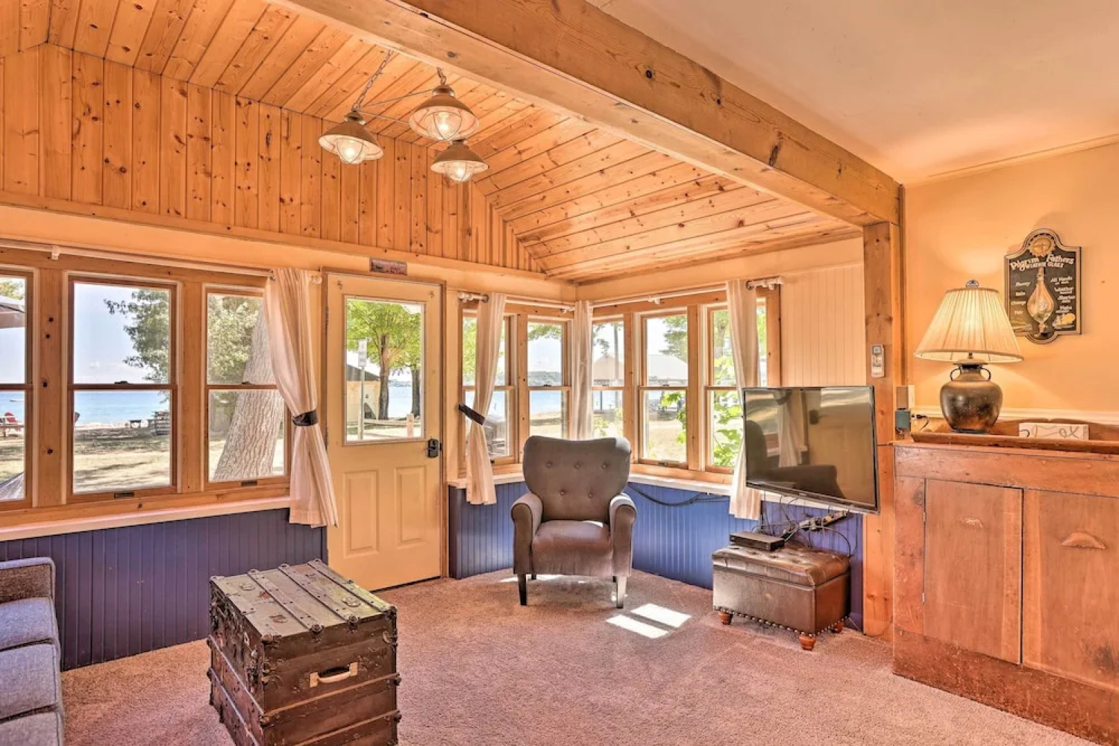 Suttons Bay 'bayview Cottage' w/ Deck & Gas Grill!