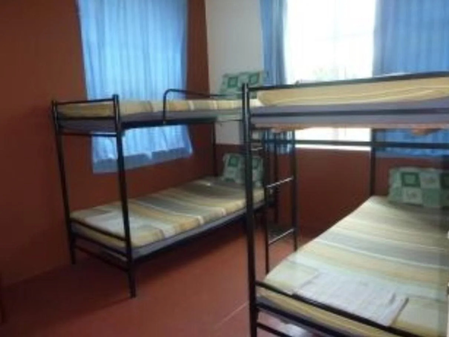 B&B Inn - Hostel