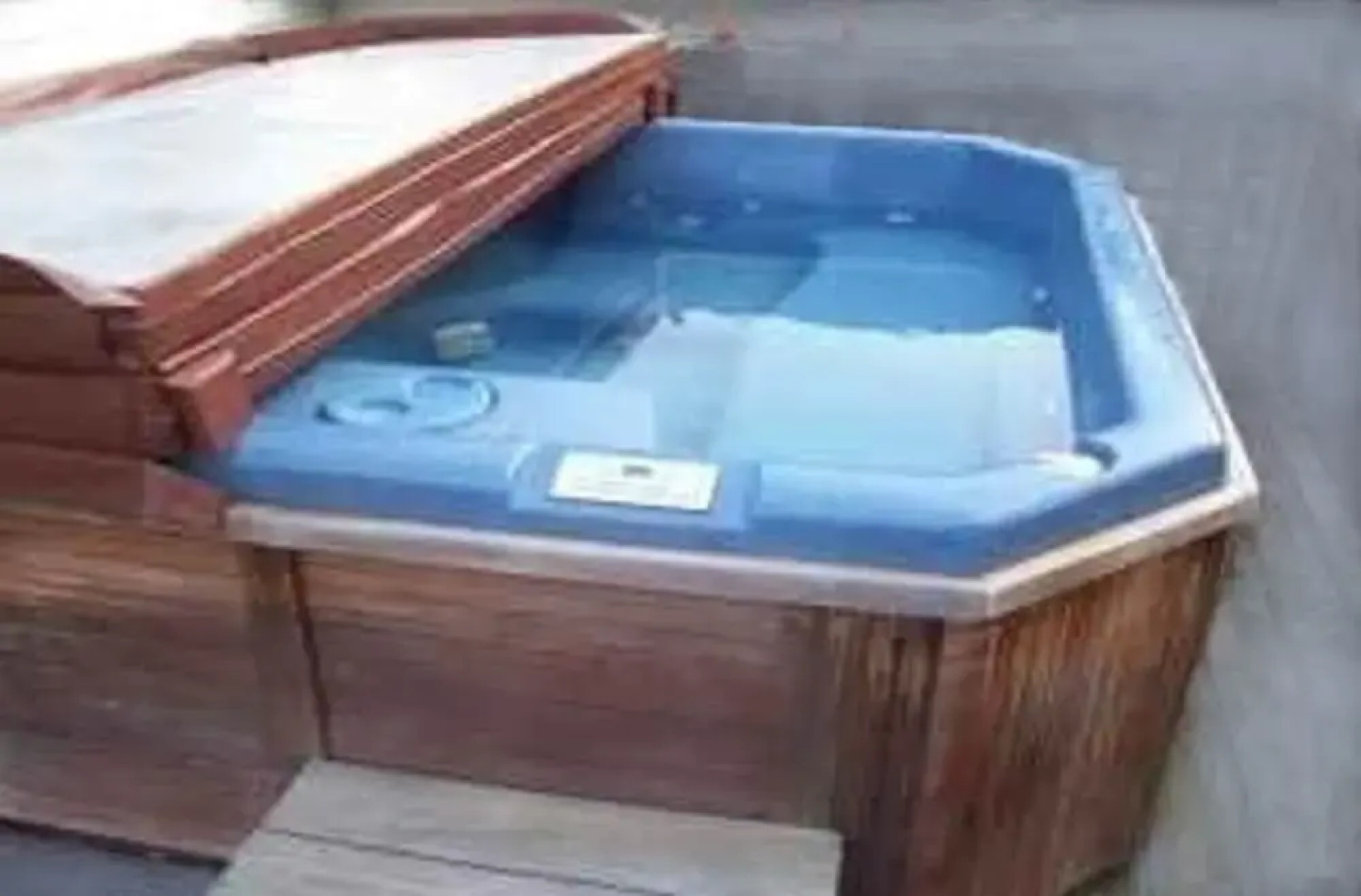 Carnation Drive Home 7 Bedroom Home by RedAwning