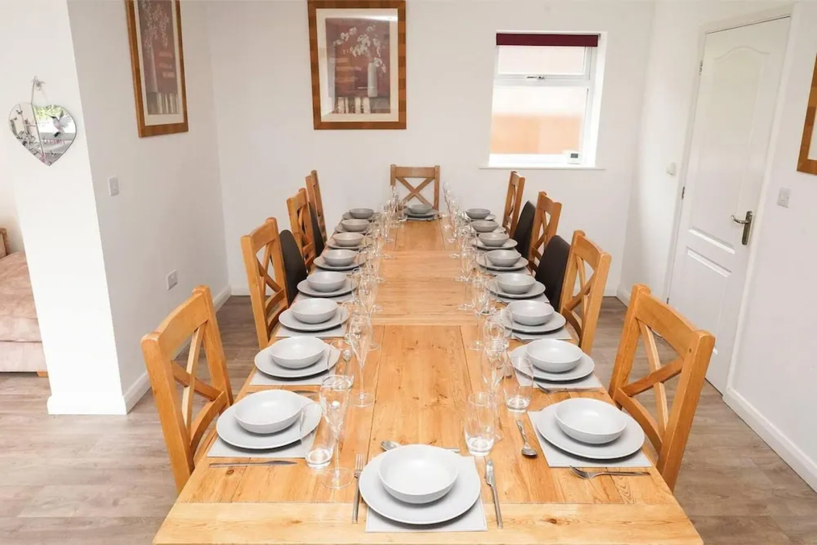 House With Hottub, Sauna & Pool Table