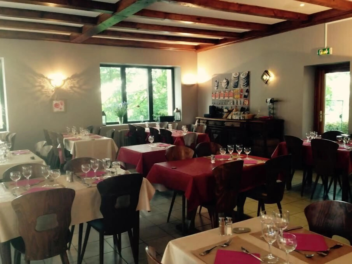 Hôtel Restaurant les Platanes