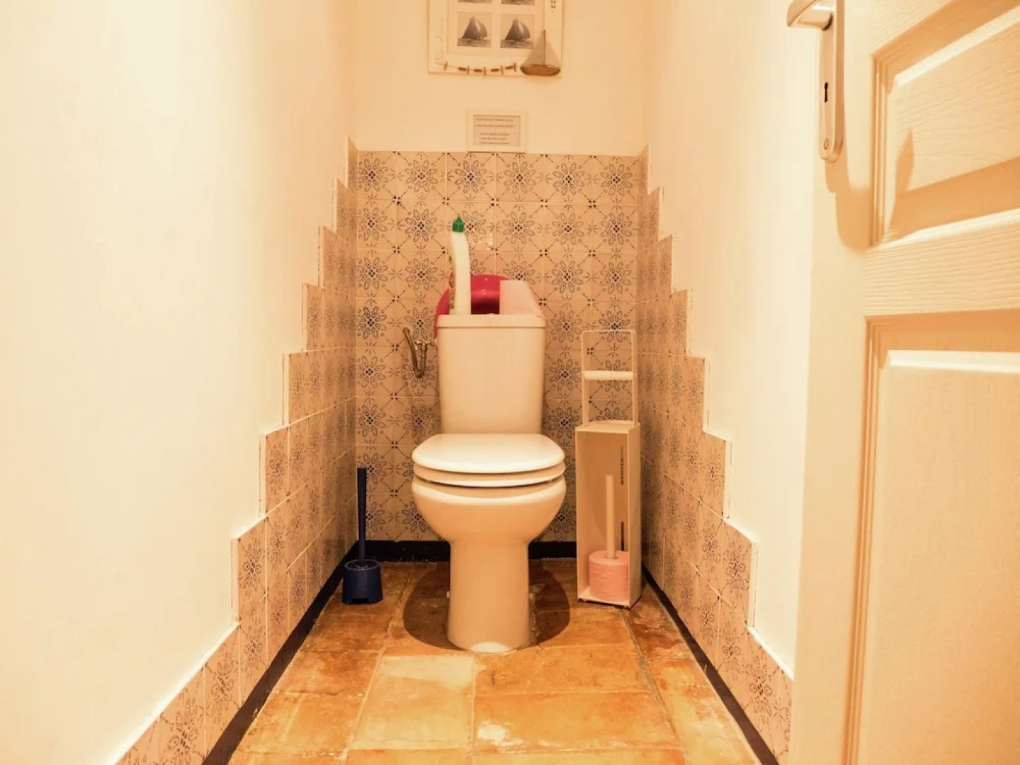 Beautiful, Large Village House With Private Pool and Close to Swimming Beach!