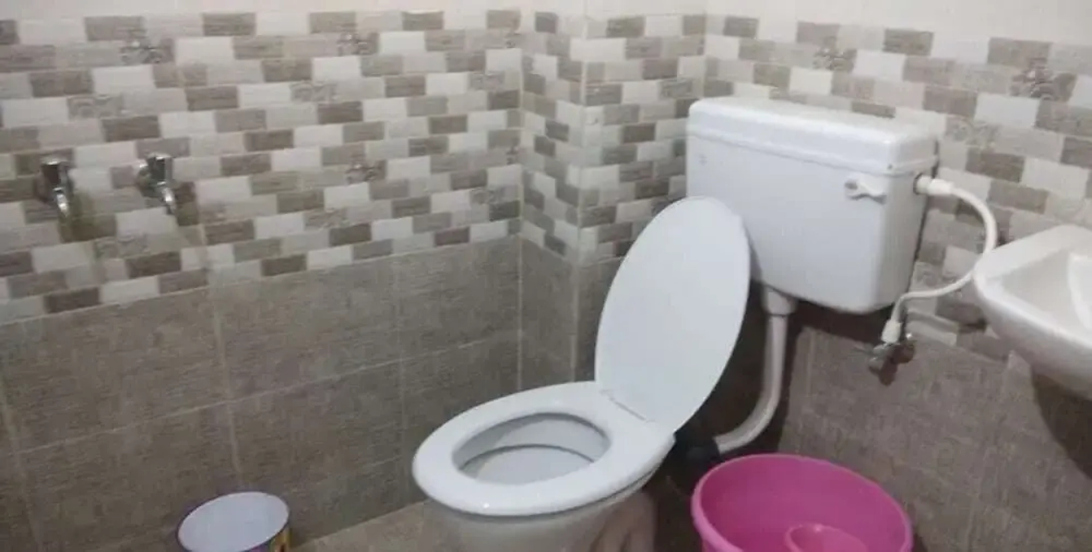 Hotel Sundar by iROOMZ