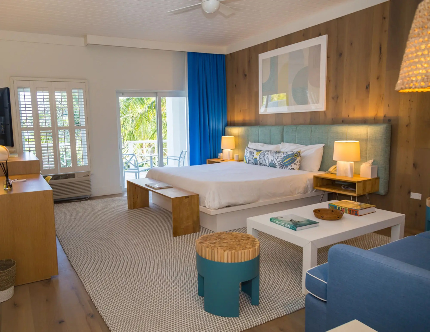 Coral Sands Inn & Cottages