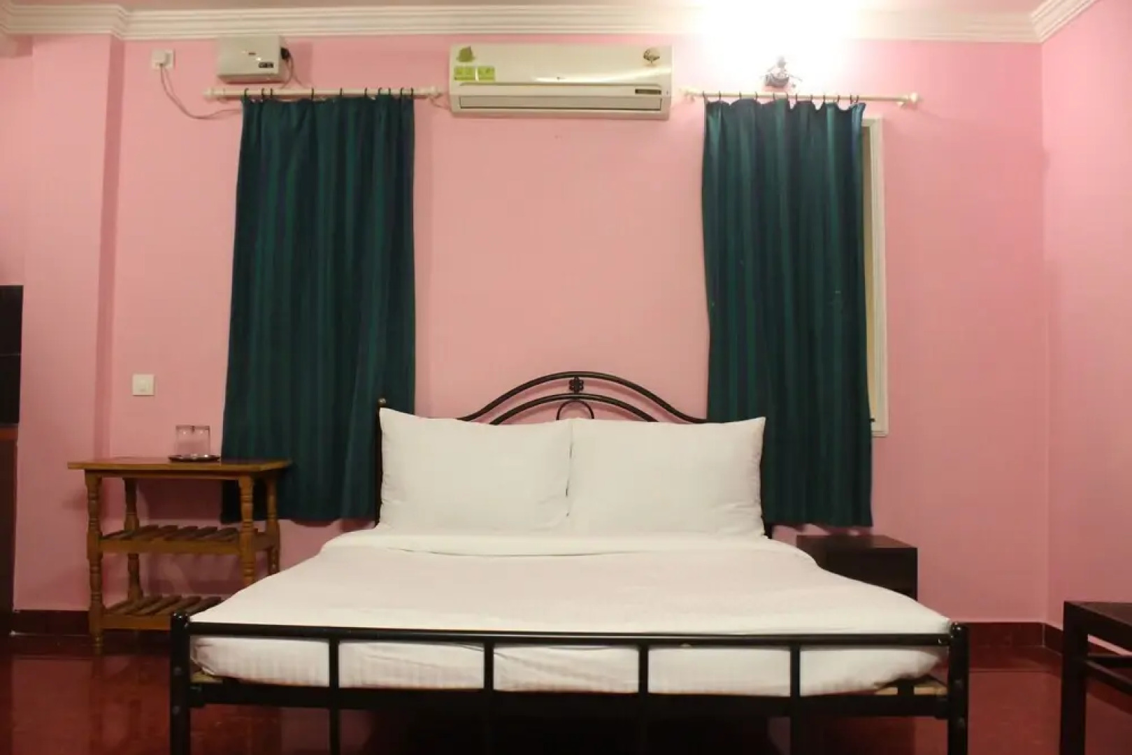 Smiley Holiday Homes