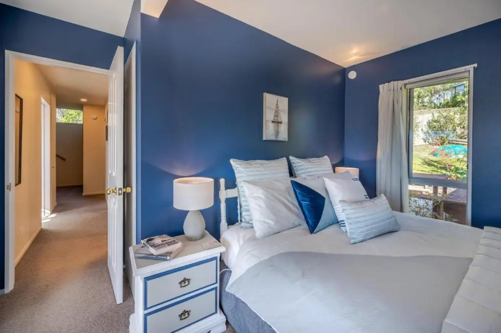 Rose on the Bay - Akaroa Holiday Home