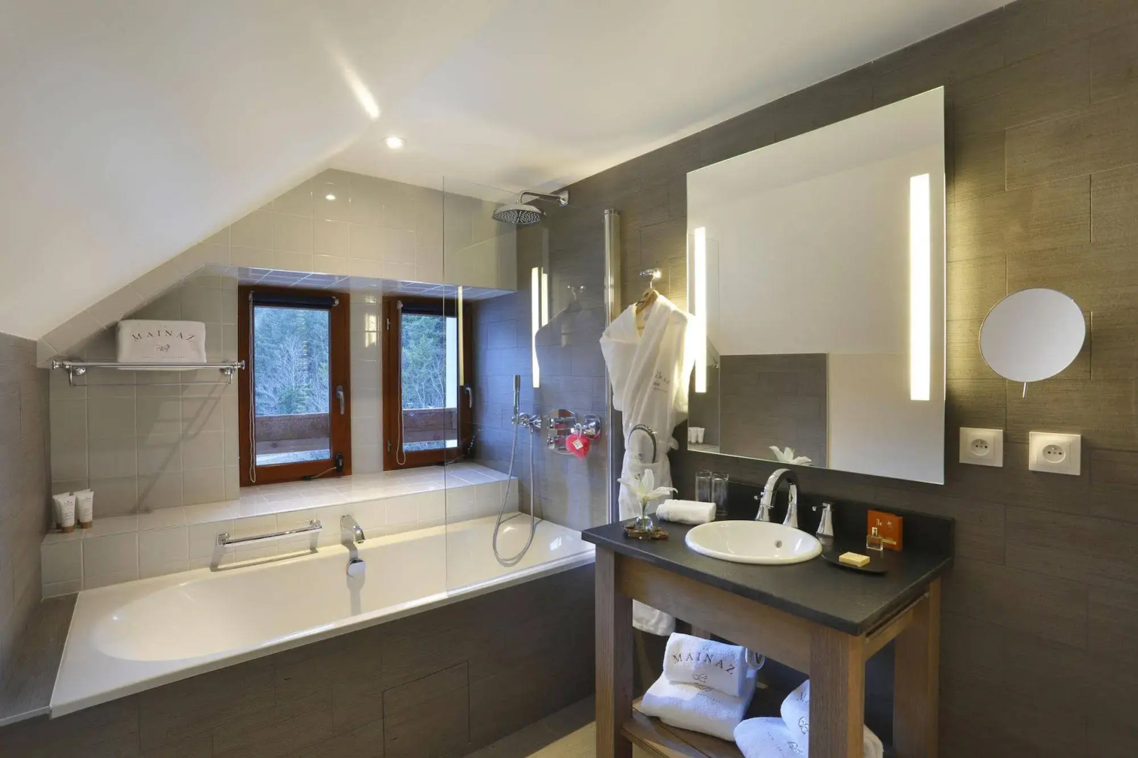 Chalet Hôtel La Mainaz Restaurant & Resort