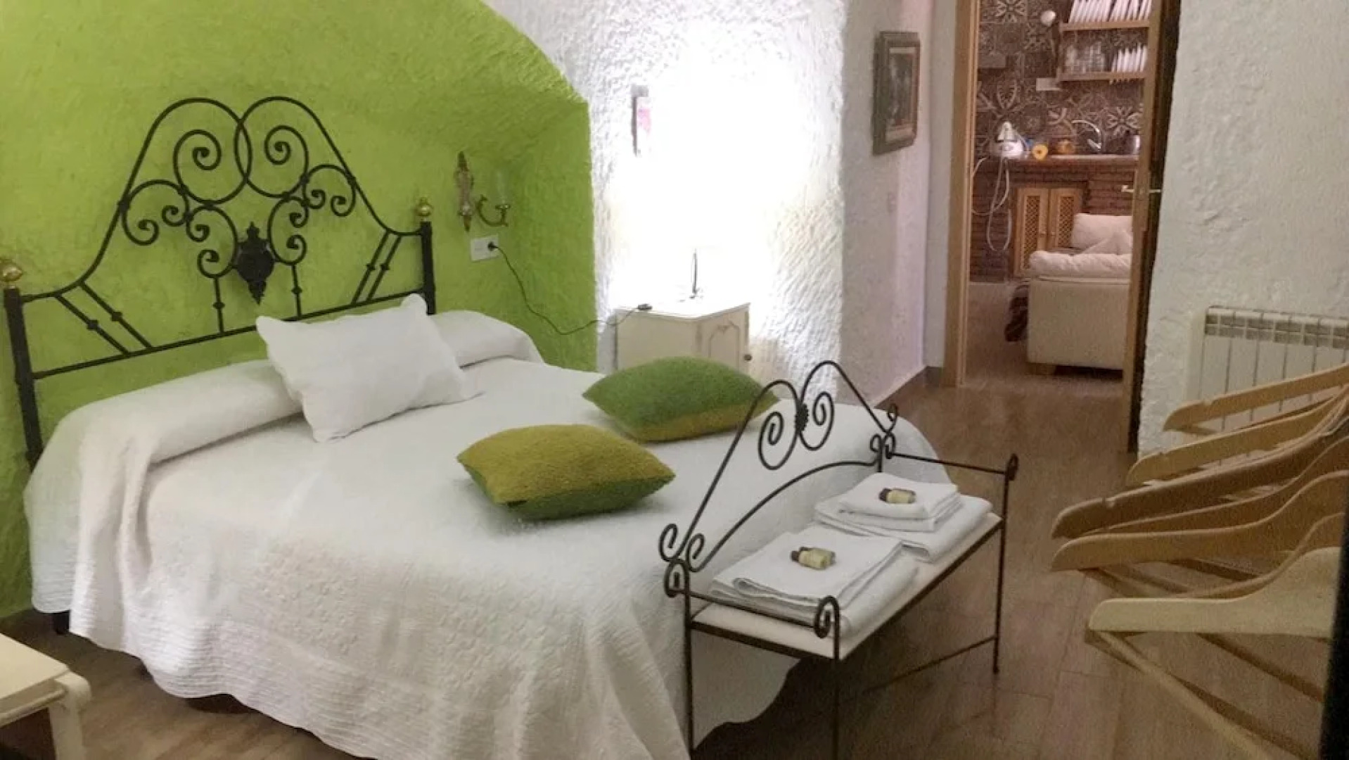 House With 4 Bedrooms in Guadix, With Wonderful Mountain View, Enclosed Garden and Wifi Near the Slopes