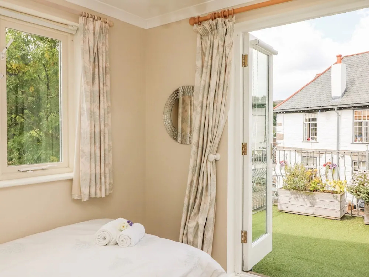 1 River Cottage