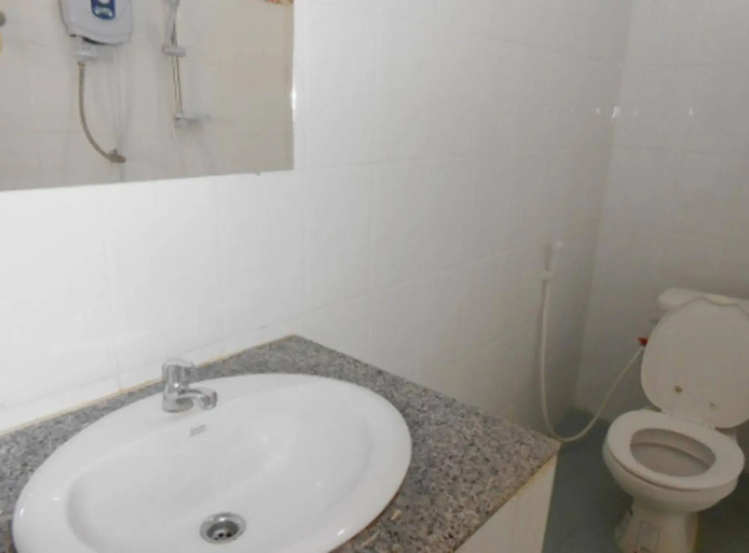 Mountain View Riverside Boutique Hotel