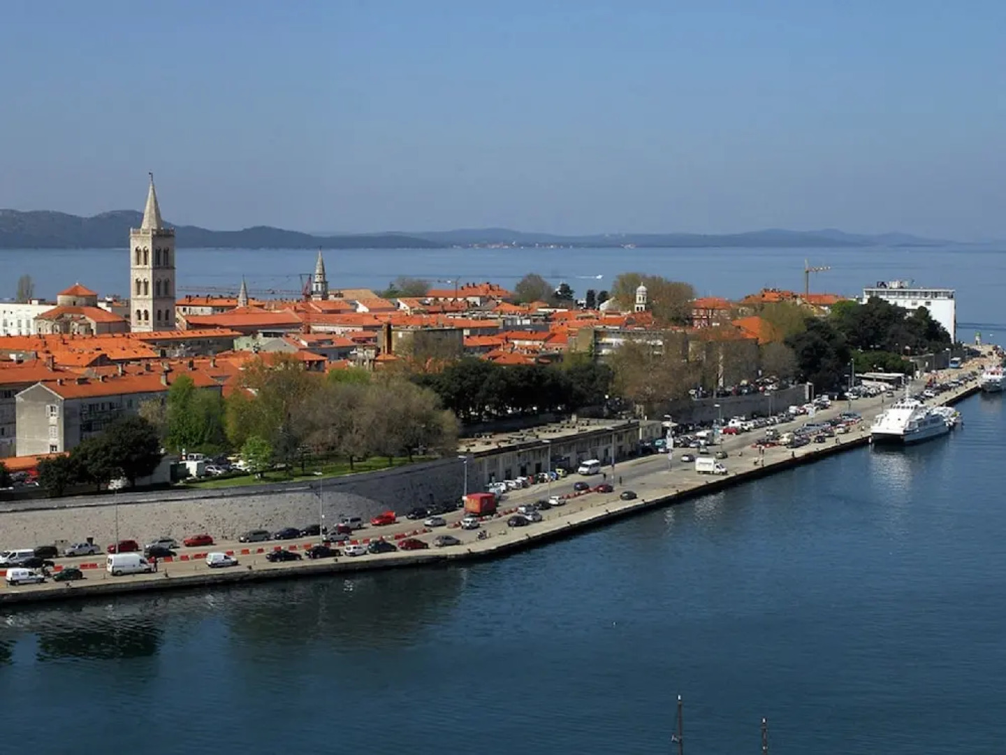 Spacious Apartment With sea View Balcony 150 Meters far From Nice Sandy Beach