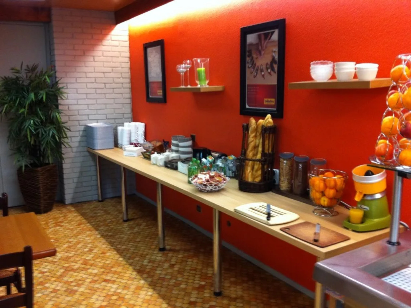 Inter-Hotel Reims La Neuvillette