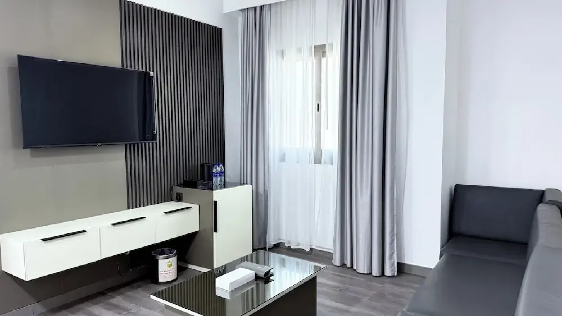 Royal Tulip Dancenter Suites Sharjah