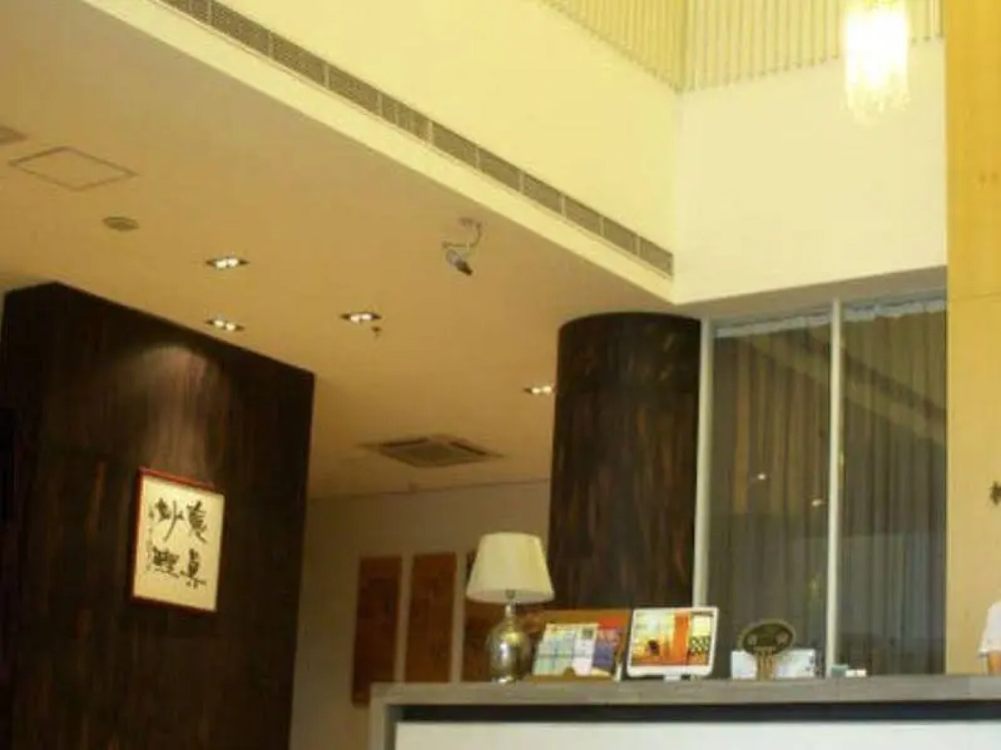 Ji Hotel Shanghai Expo Yaohua Road