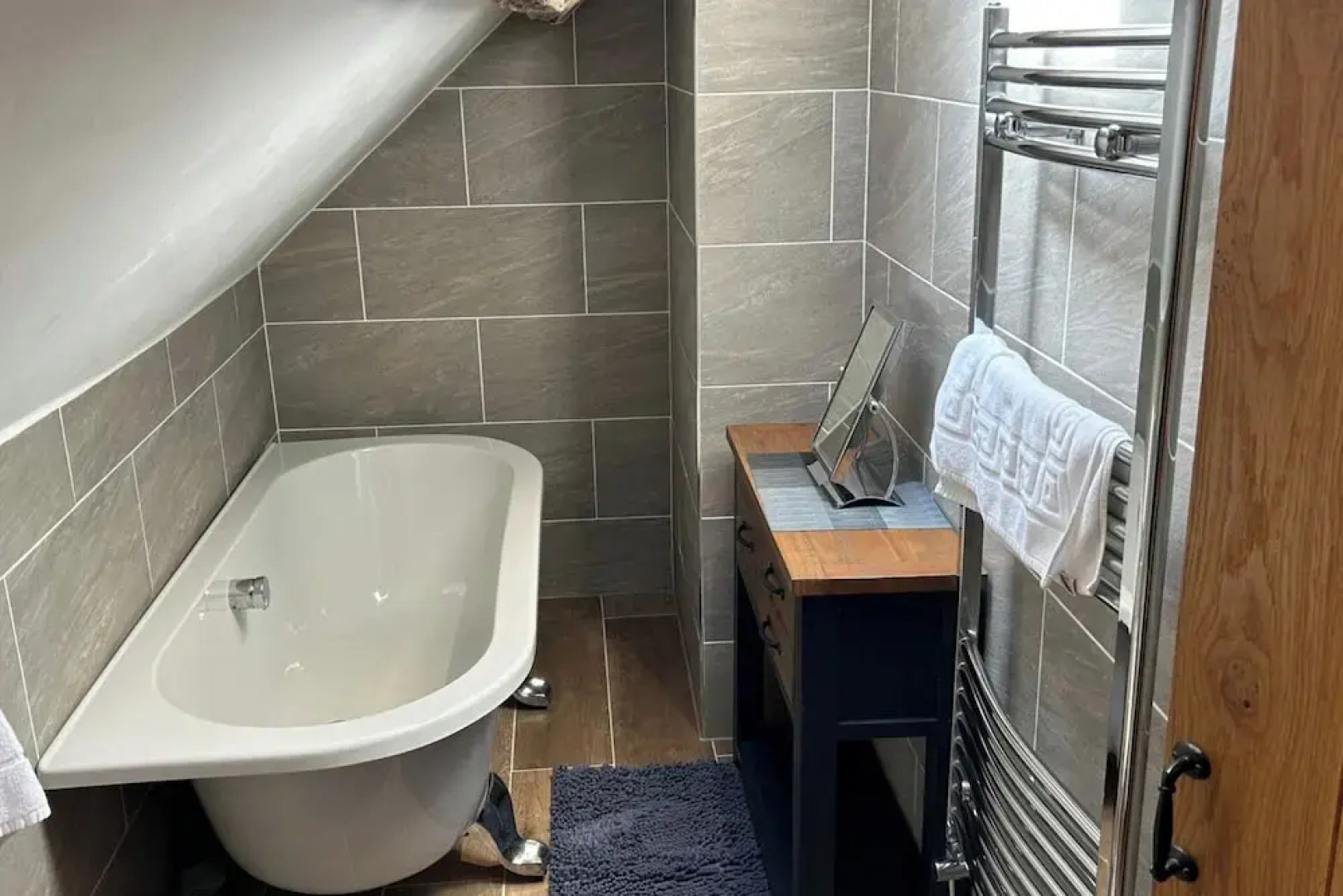 4 Bed Farmhouse Alton Tower Xmas Market Chatsworth