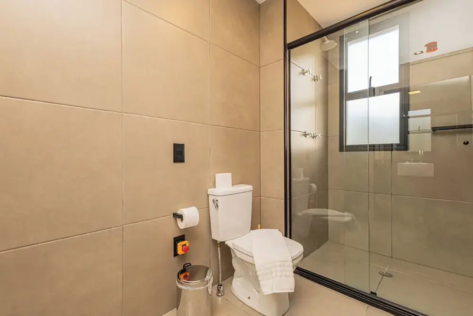 Sky Design Alphaville Housi by Anora