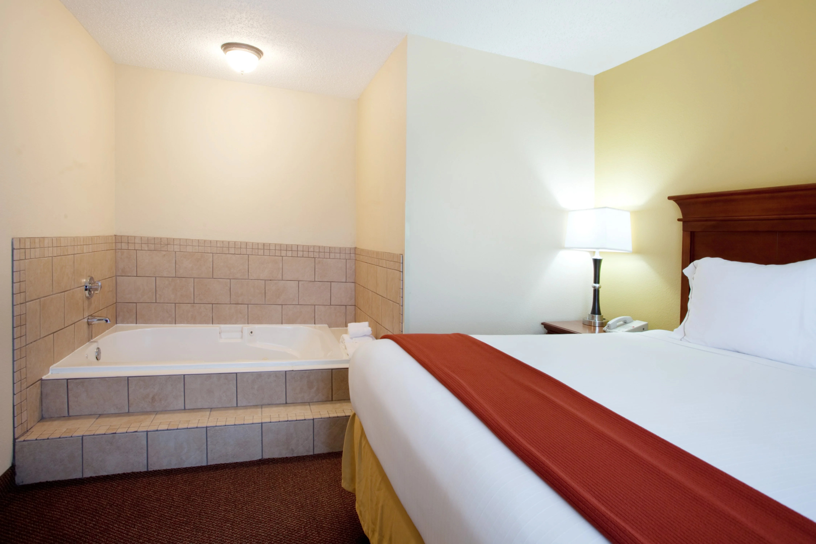 Holiday Inn Express & Suites Sulphur (Lake Charles) by IHG