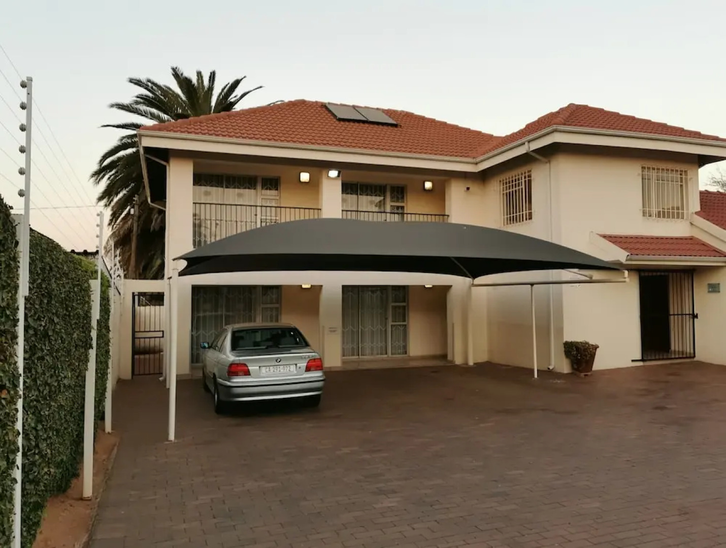 17 on 13th Guest House