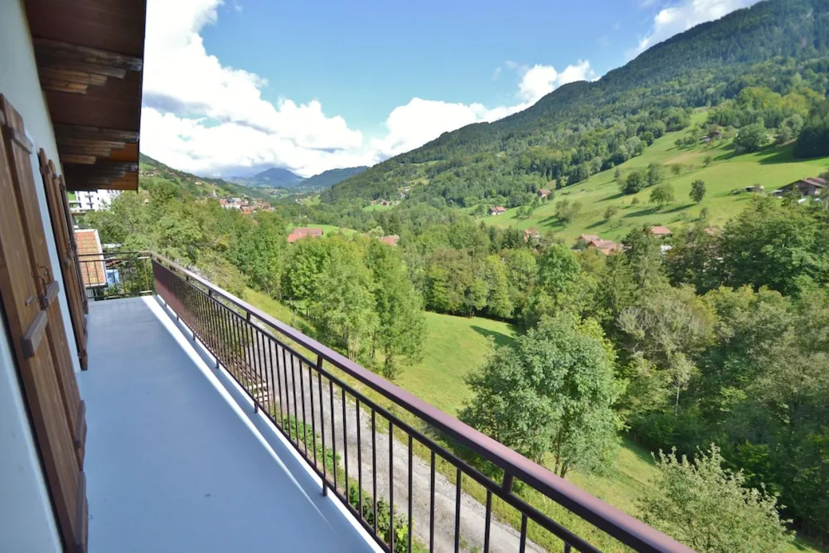 Labry & Co - ARAVIS Holidays