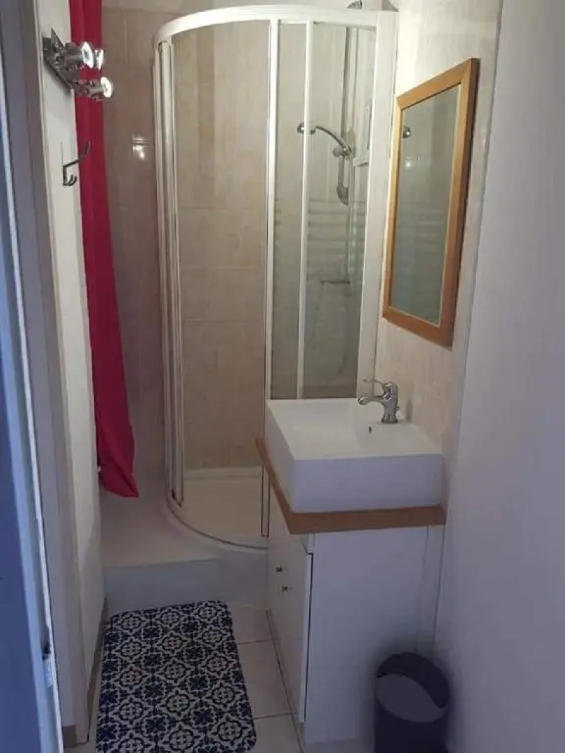 Studio cabine avec place de parking privée