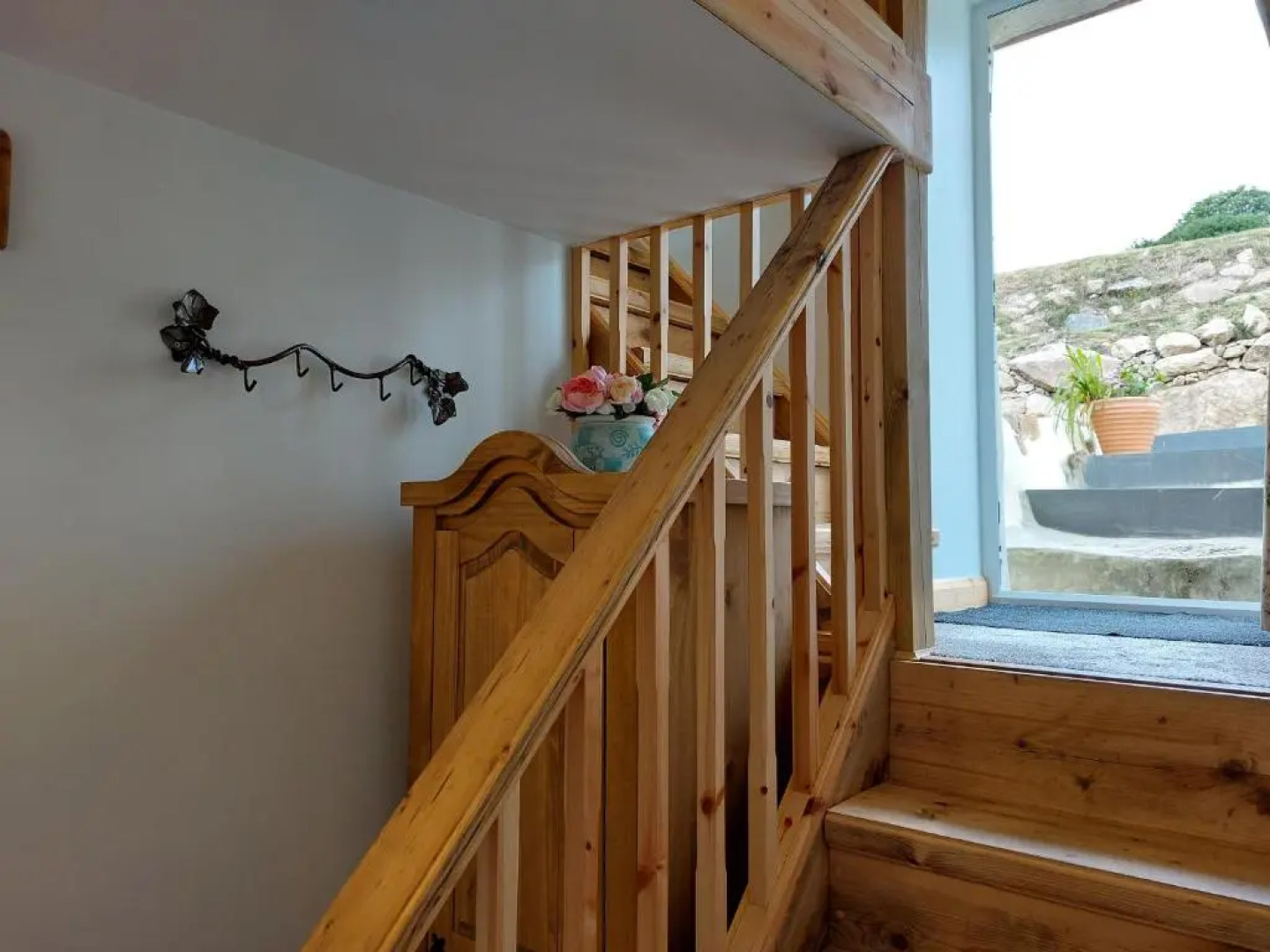 Wesley House Holidays - Choice of 2 Quirky Cottages in 4 private acres