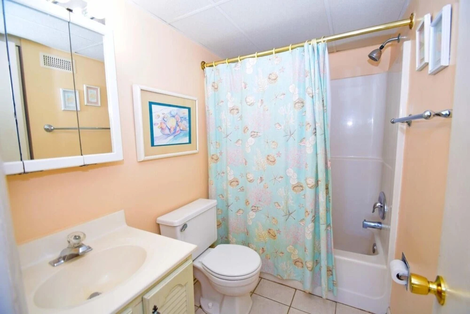 Diamond Beach 414 3 Bedroom Condo by RedAwning