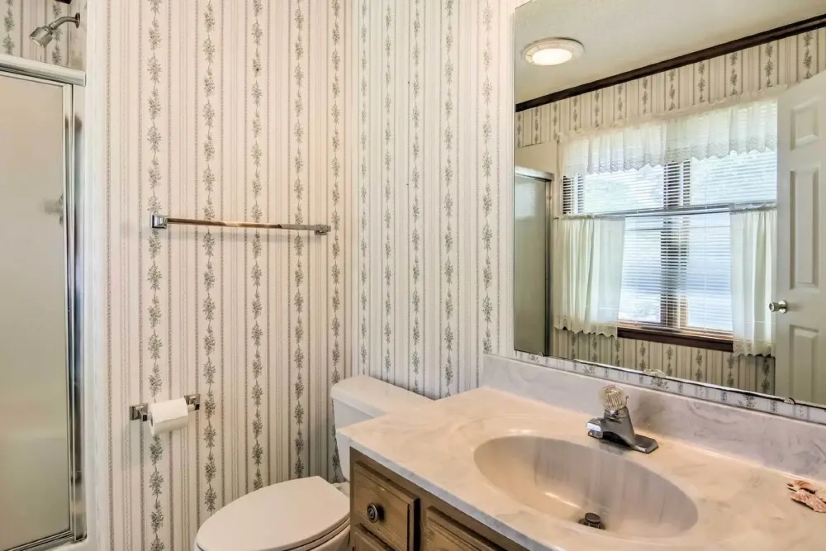 Golf Getaway w/ Pool Access 2 Mi to Bethany Beach!