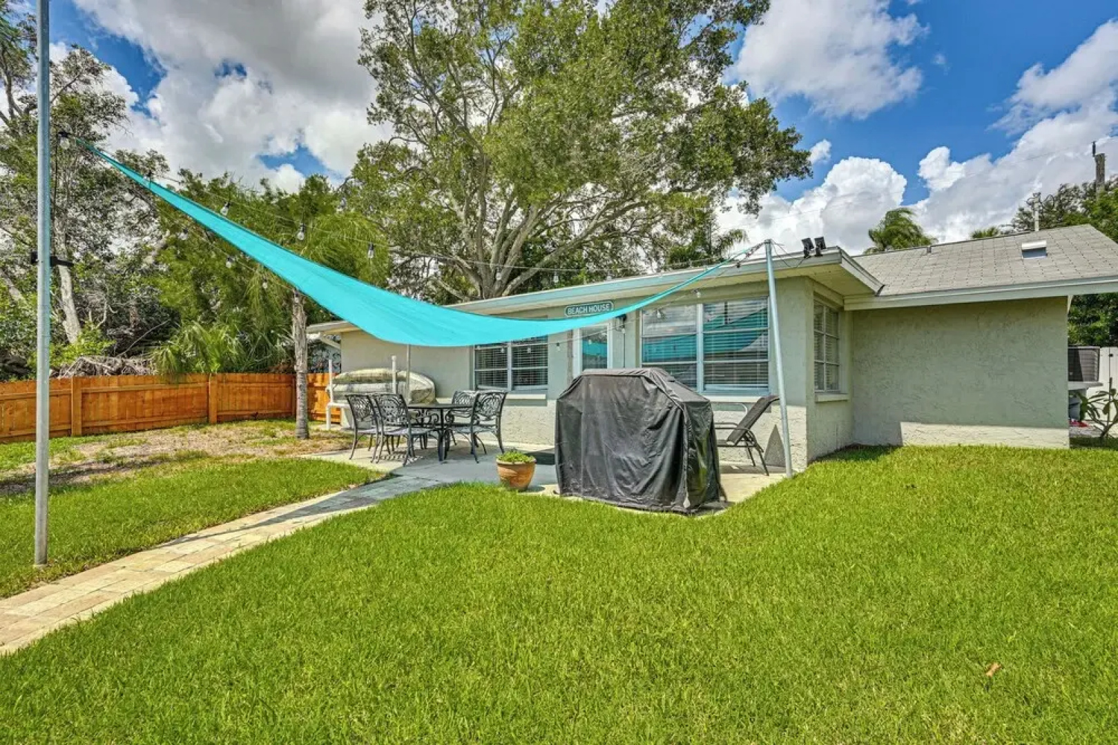 Swim, Fish & Relax: Port Richey Gem w/ Yard!