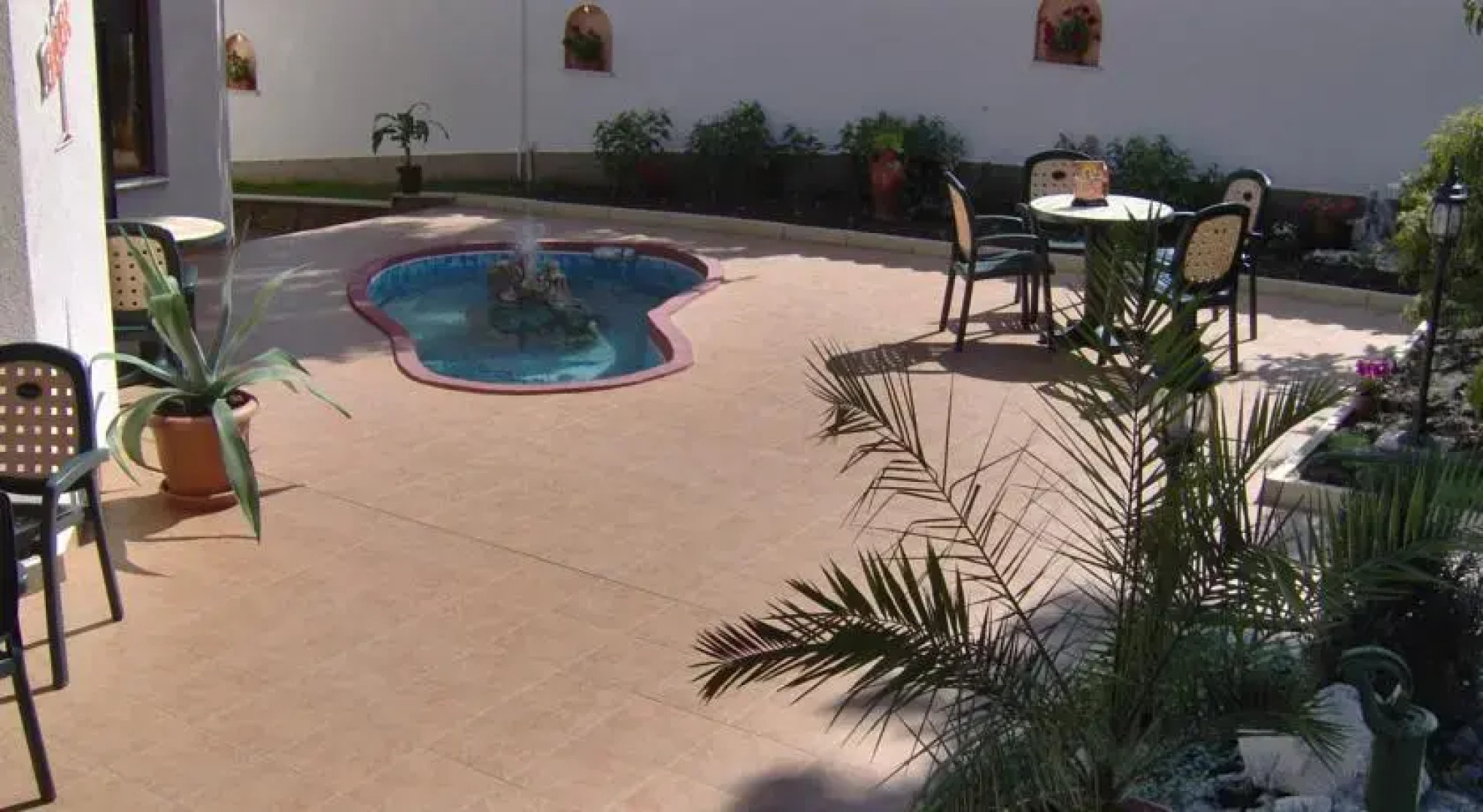 Family Hotel Emaly 1