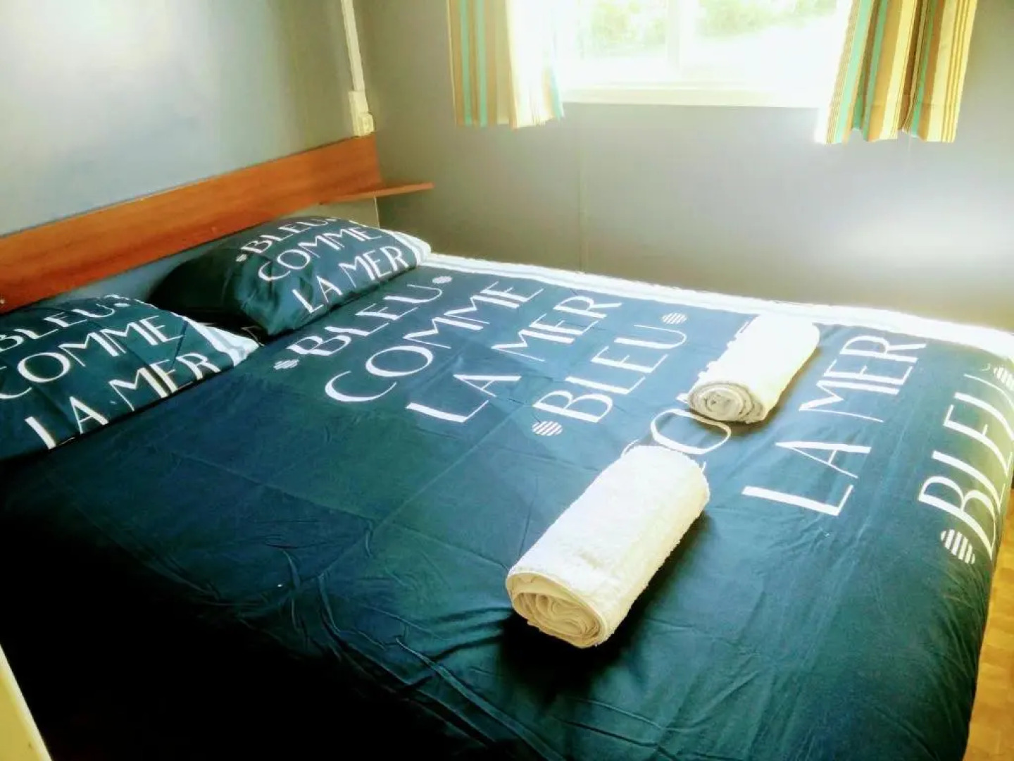 Cottage insolite option jacuzzi Seurre proche Beaune vue panoramique sur l'eau