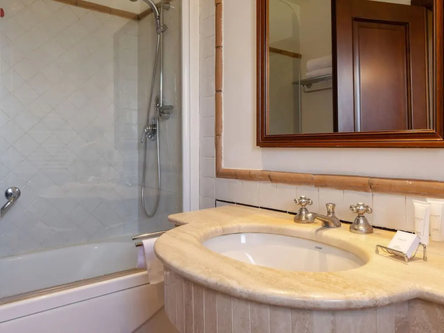 Elegant Apartments in Resort With Swimming Pool set in Nature