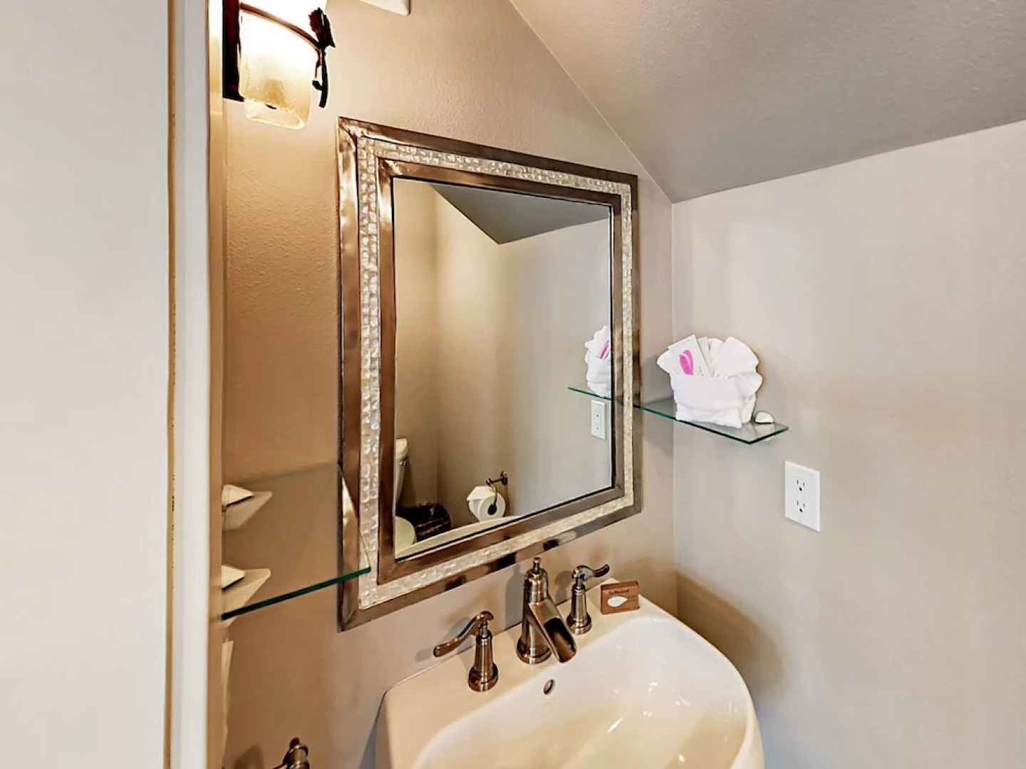 Seaside Escape Townhouse Unit 1 1 Bedroom 1.5 Bathroom Townhouse