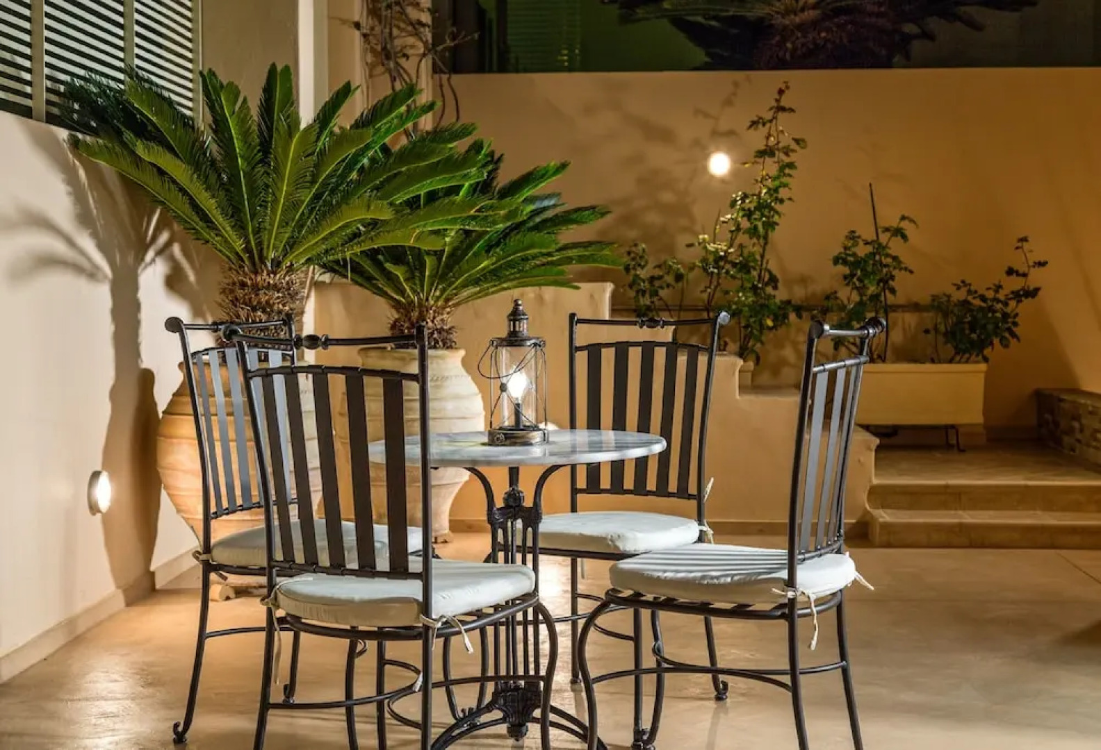 Luxurious Villa Solaris Next To The Beach