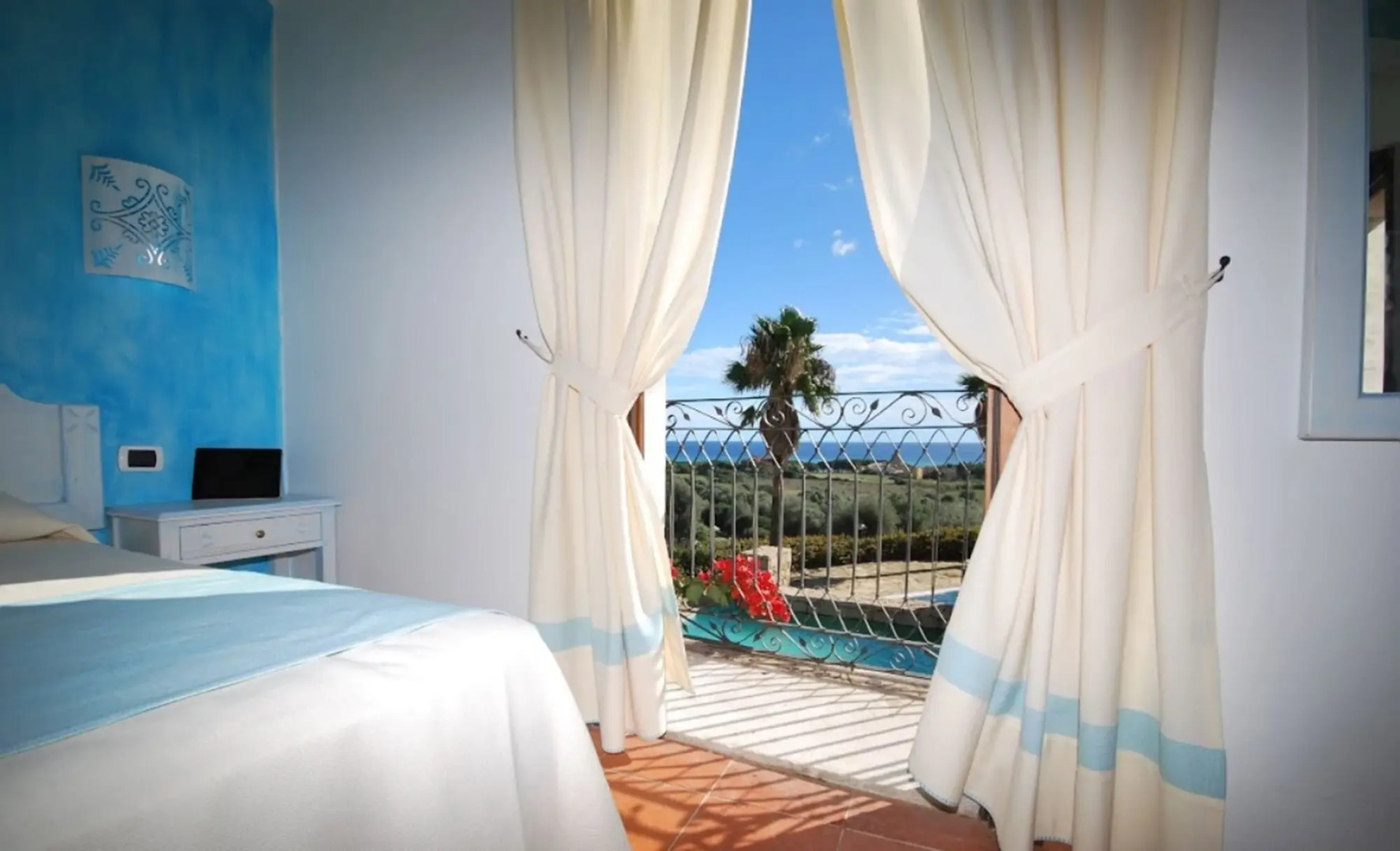 Felix Hotels - Galanias Hotel & Retreat
