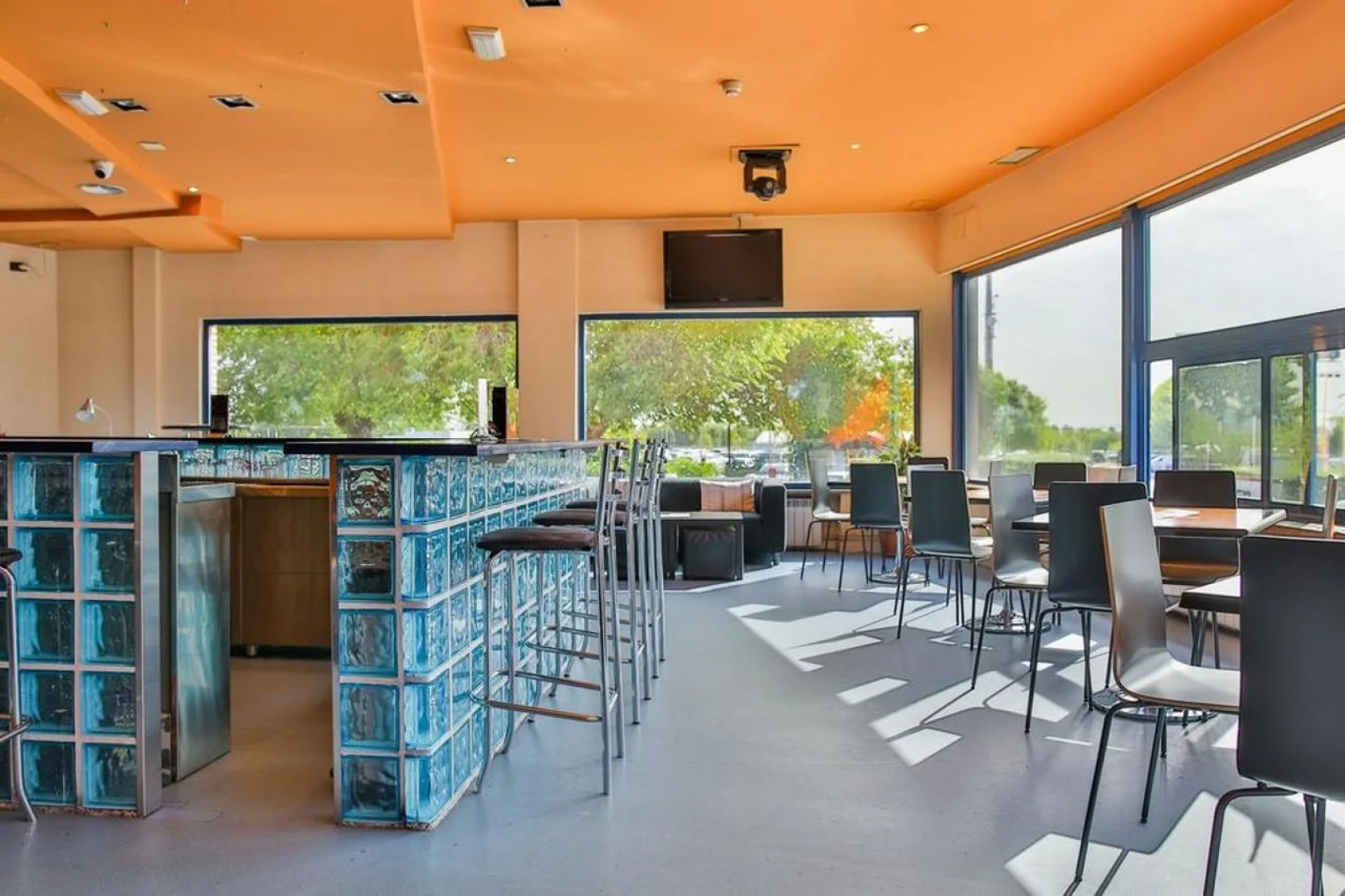 AP Hotel and Parking