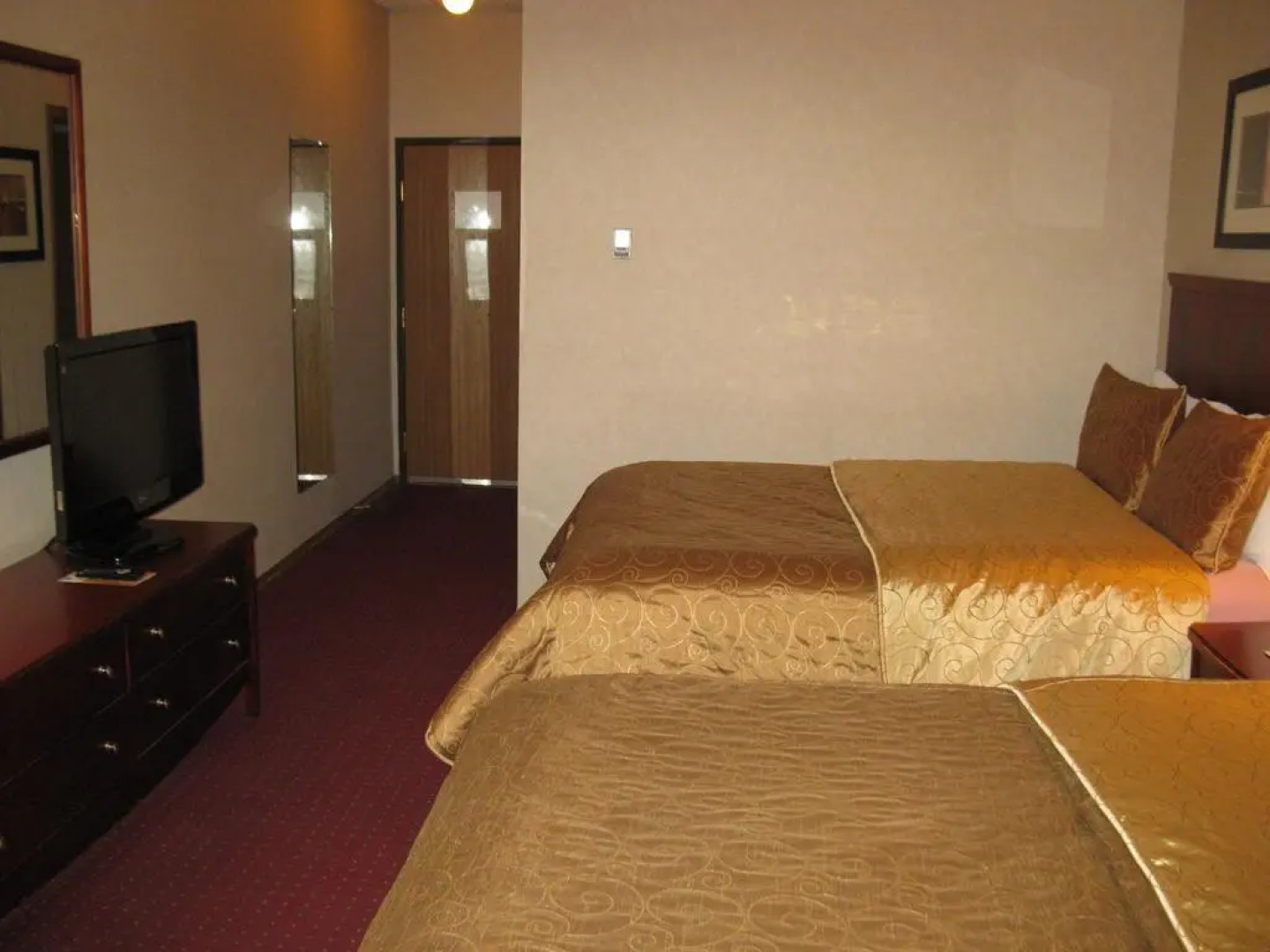 Mineral Palace Hotel & Casino