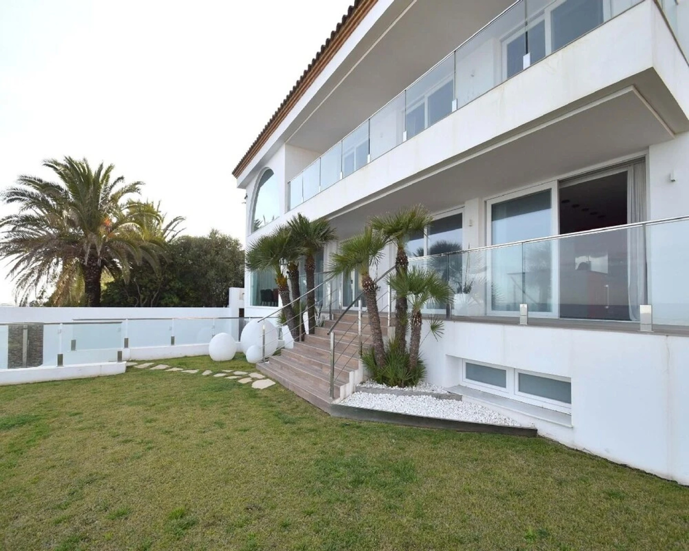 Gaudí Vilanova Hlclub House Hutb-038675