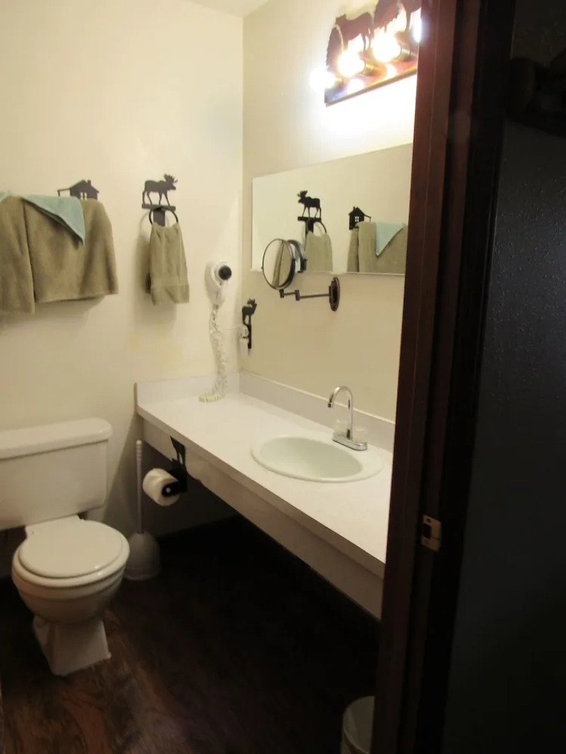 The Woodsman Country Lodge
