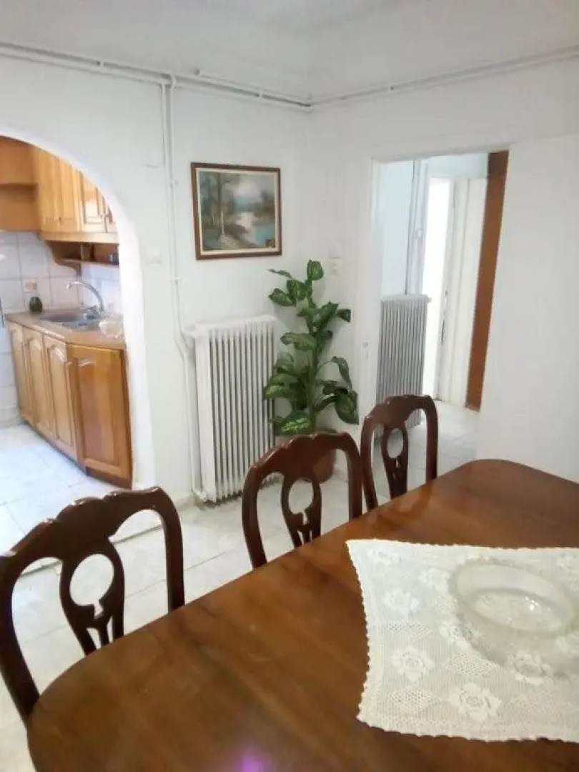 Villa Angela, Traditional house in the village