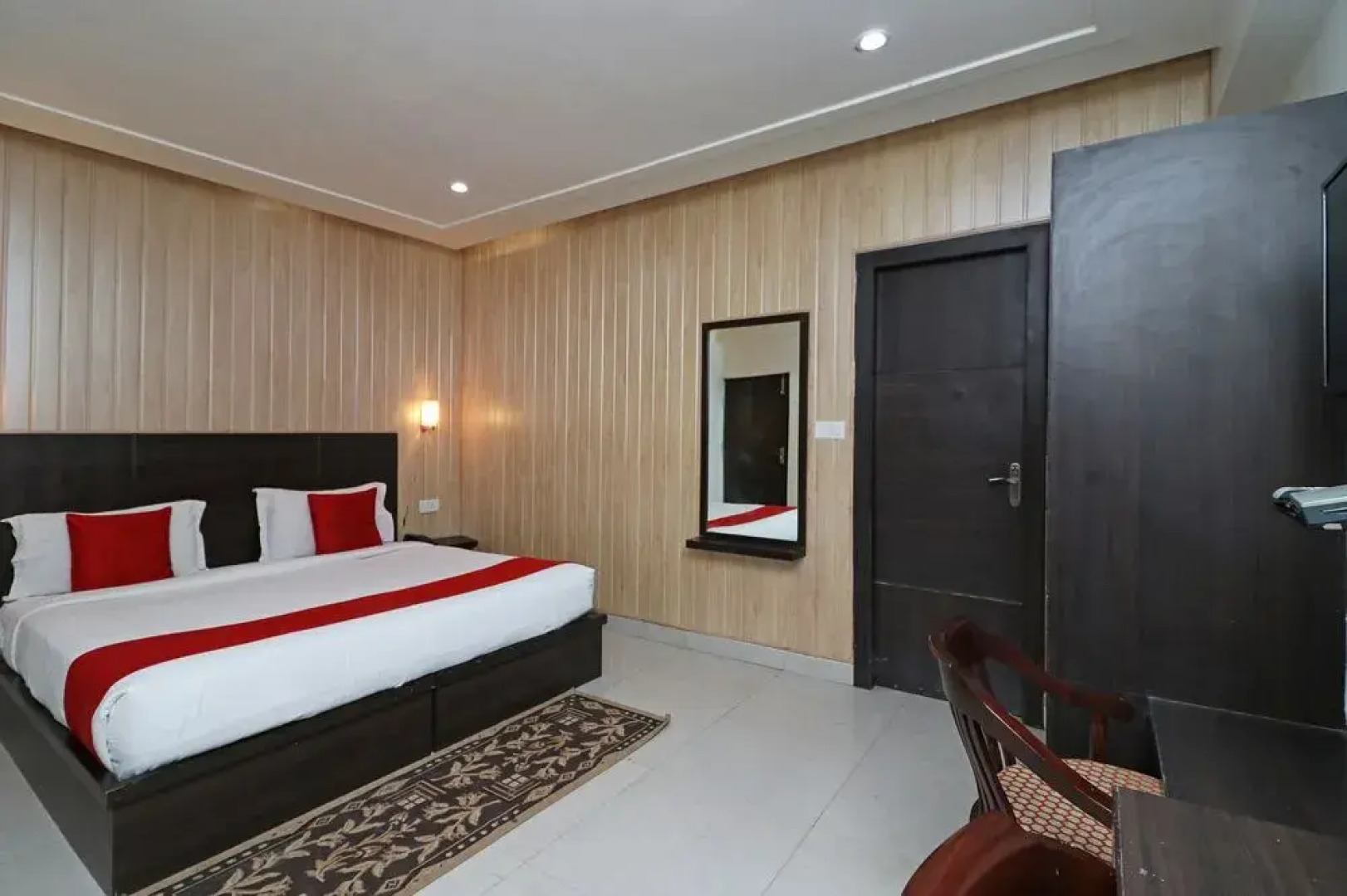 OYO 9993 Hotel Idea Inn