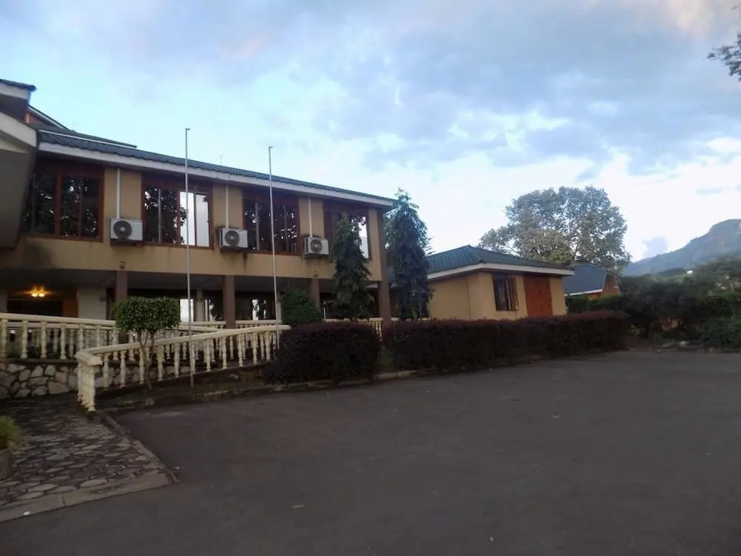 Kayegi Hotel