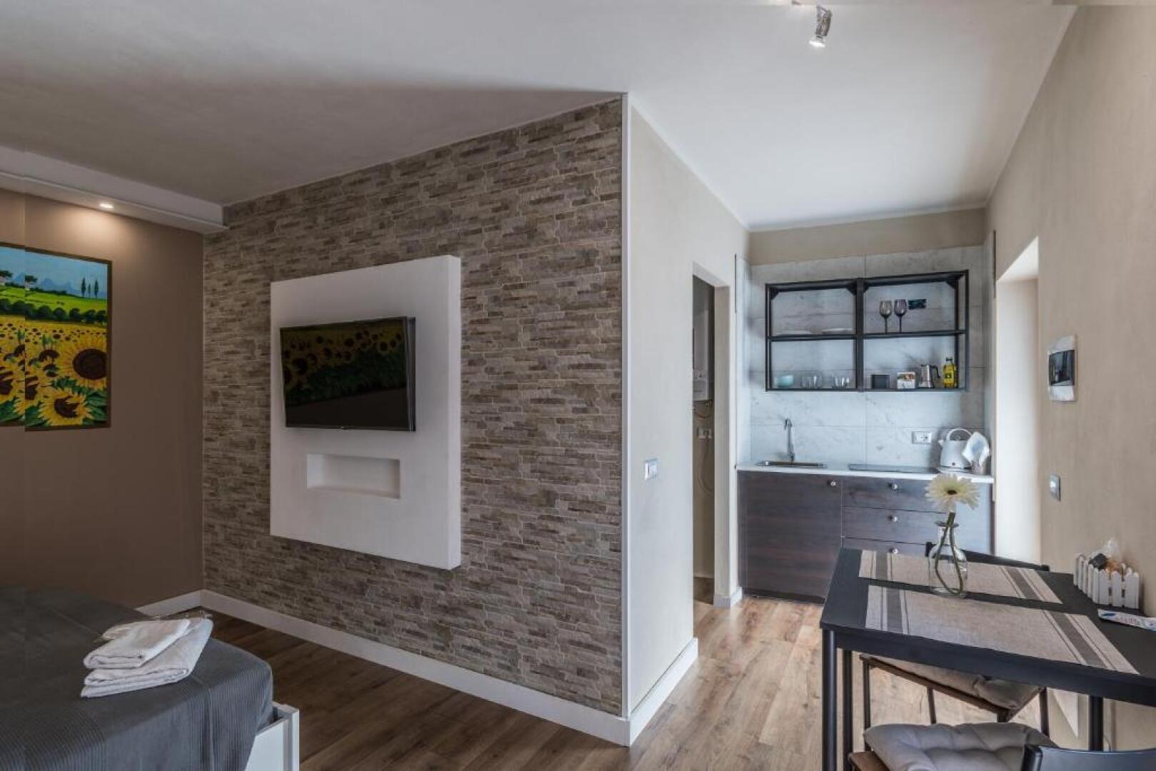 La corte di Silvia CENTRO