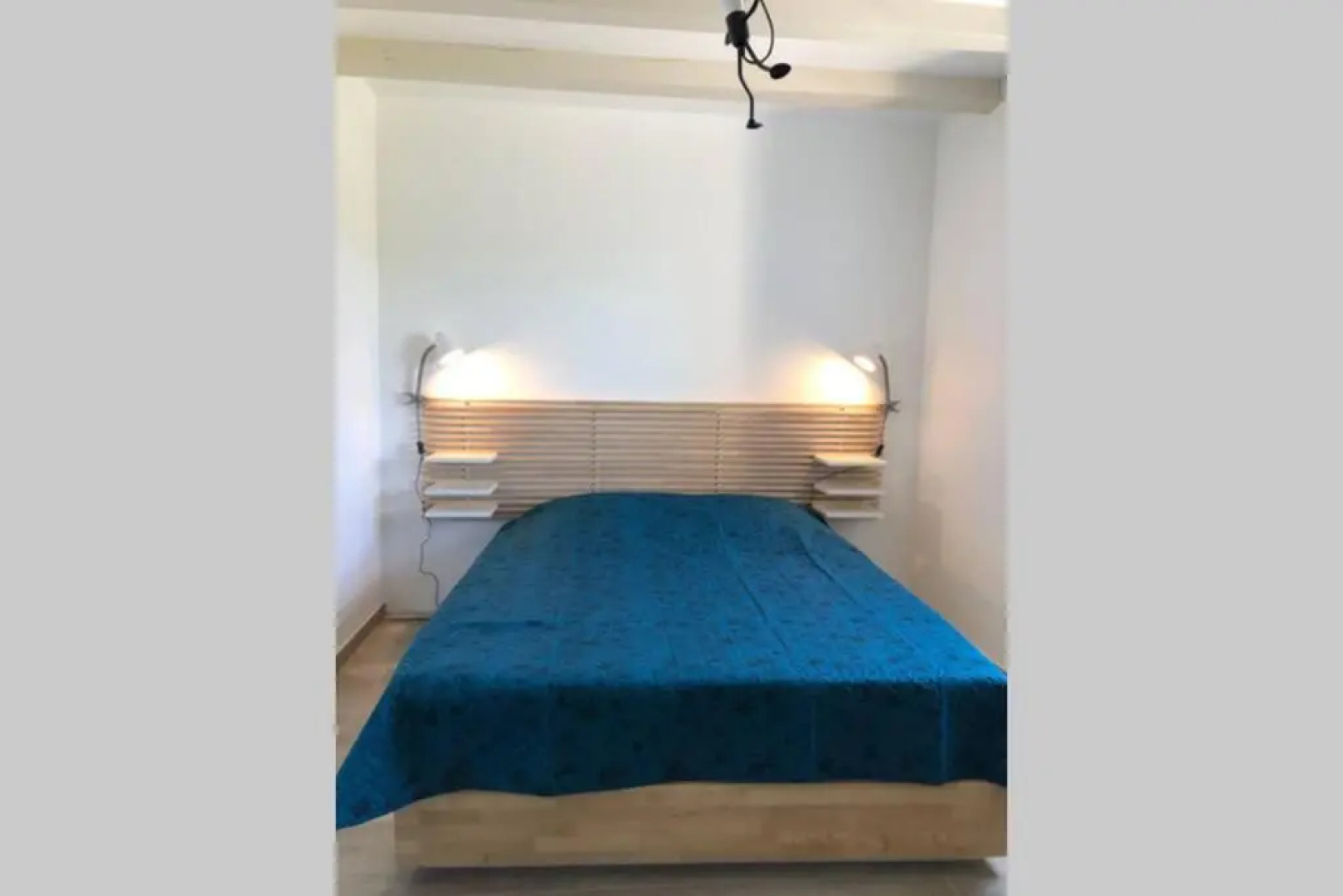 Maison de charme avec piscine couverte et 9000m2