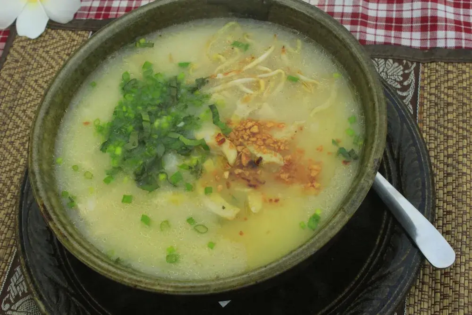 Hanchey Bamboo Resort