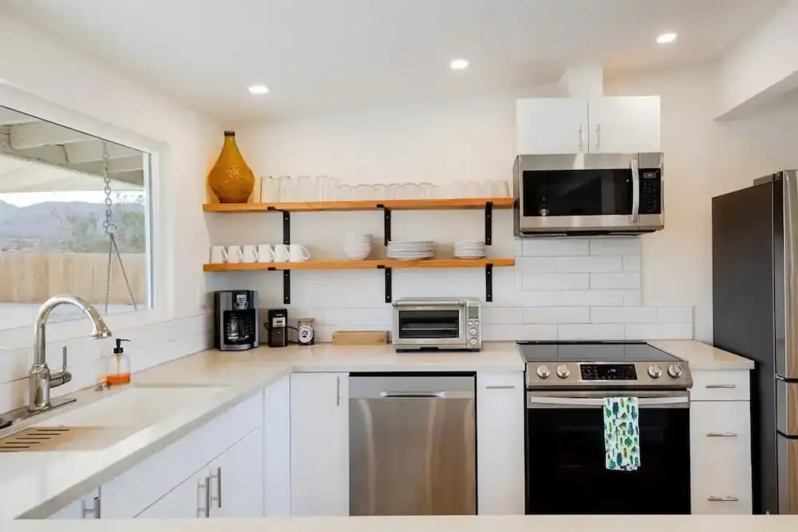 Stargaze Soak Hot Tub Fireplace Desert Views