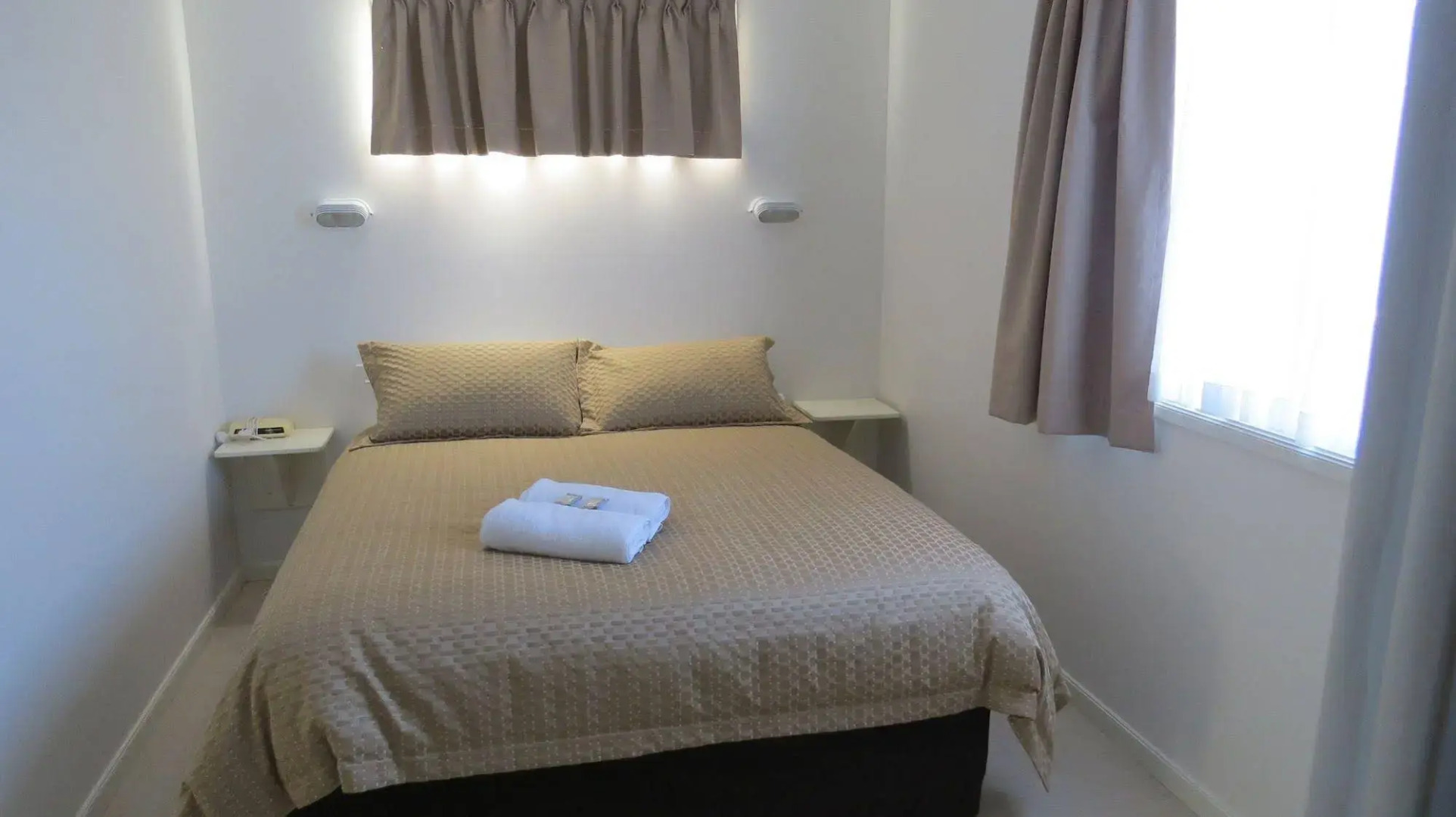 Beachfront Hallidays Point