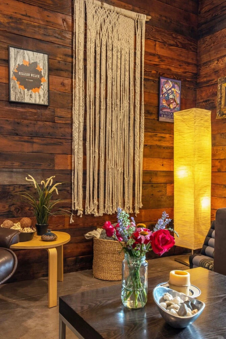 Zen View 2 Bedroom Home by Redawning